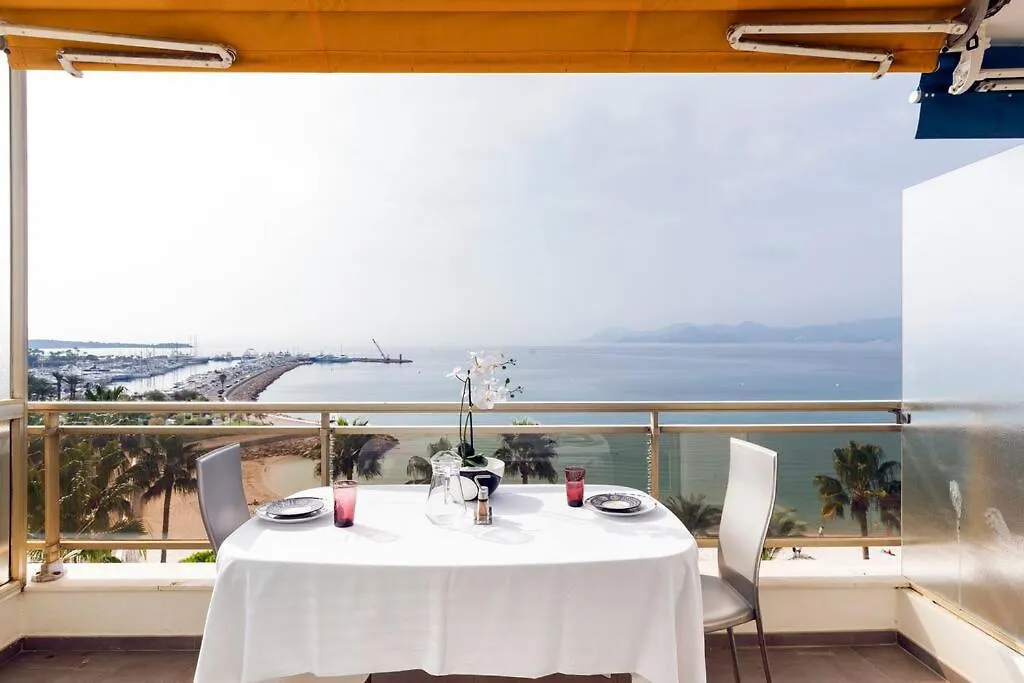On La Croisette - 2 Beds 2 Baths Apartment Cannes