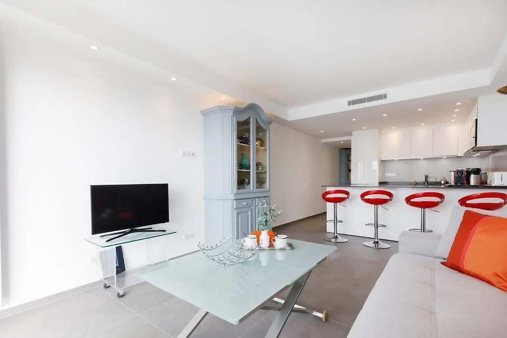 On La Croisette - 2 Beds 2 Baths Apartment Cannes France