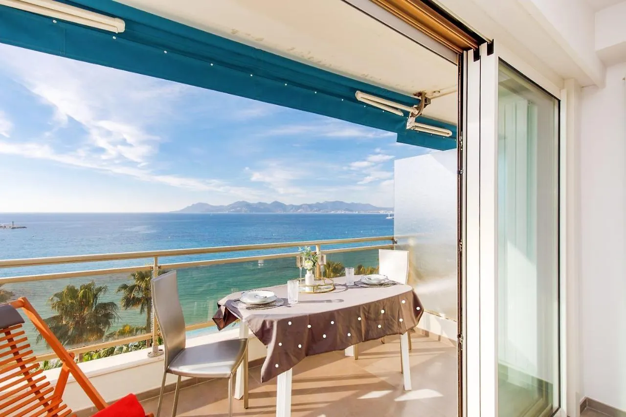 On La Croisette - 2 Beds 2 Baths Apartment Cannes